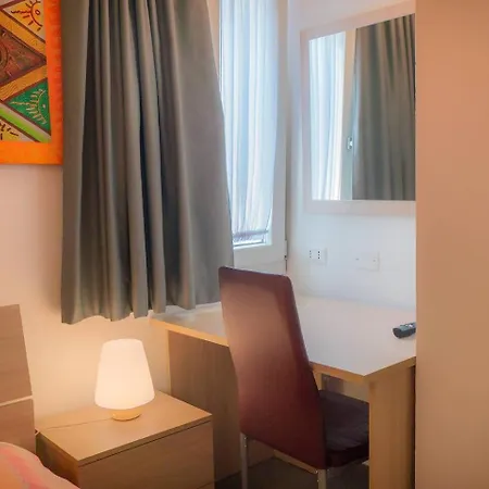 Old Town Pensión 3*