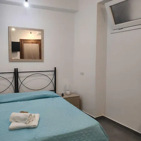 Old Town - Sardiniarooms בית הארחה 3*